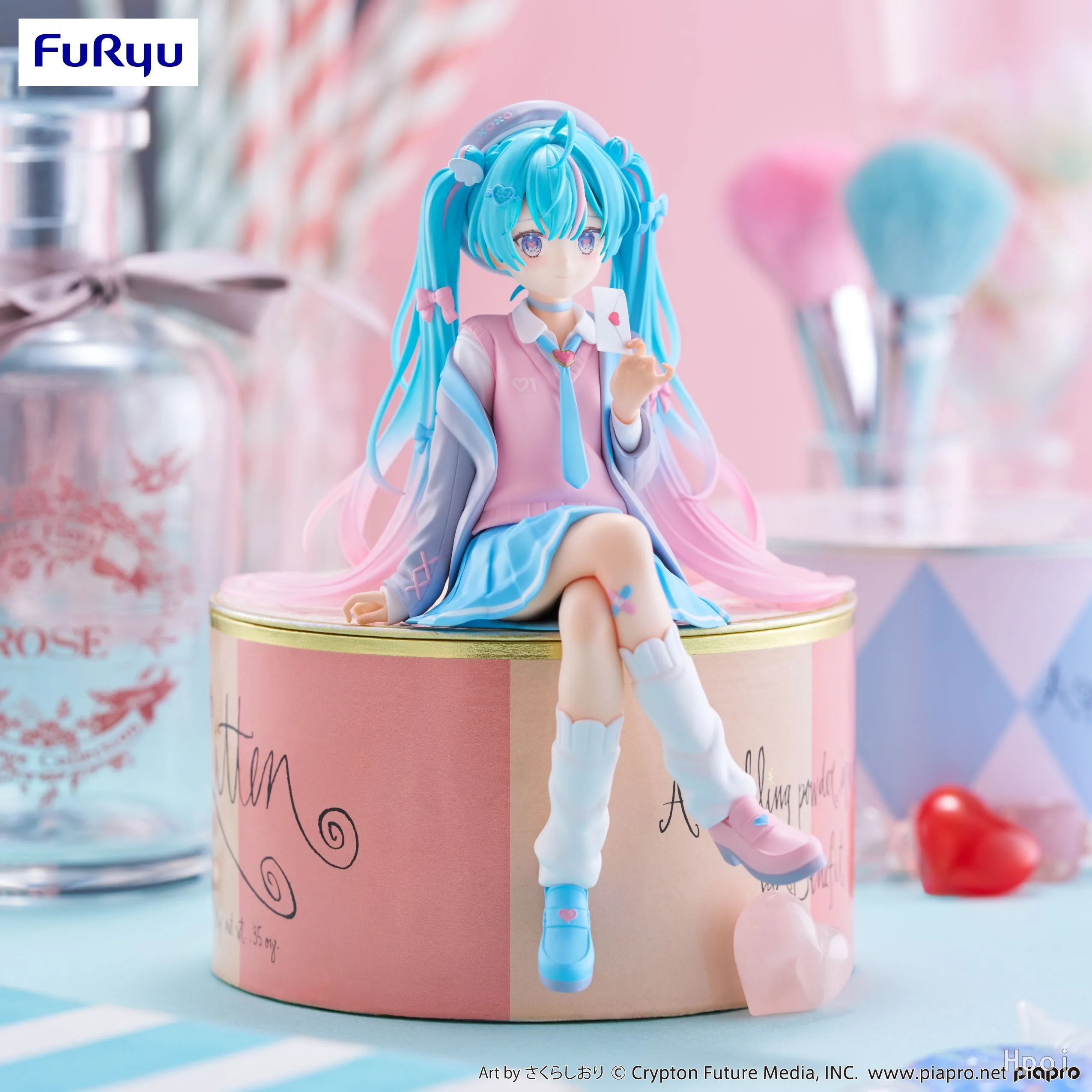 Echte Furyu Hatsune Miku Miku V Liefde Pak Model Prachtige Home Decoraties Leuke Originele Beeldje Verjaardagscadeau Trend Spelen Speelgoed