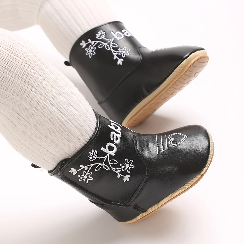 Modische Baby-Stiefel (0-18 Monate) mit niedlichem Aufdruck, hochwertiger, weicher PU-Antirutschsohle für Frühling und Herbst, Lauflernschuhe für Neugeborene – Detail 26