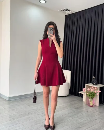 Imagen 2 del producto ETJ 2025 nueva moda mujer clásico sin mangas crepé cuello pico temperamento simple mini vestido fiesta fecha pequeño vestido negro