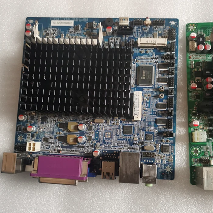 D2550 Mini Industrial Control Motherboard 17X17 MSATA Dual-Core Four-Thread 12V Power Supply DVI VGA