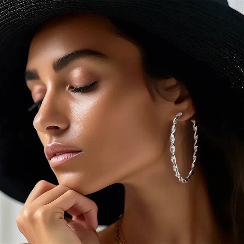 

Metal Spiral Pattern Earrings Simplicity Personality Alloy Popular Earrings Fashion Exquisite Earrings For Women