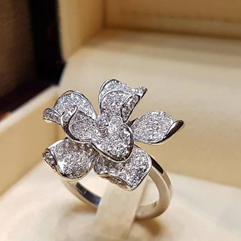 Huitan Hyperbole Flower Shape Finger Ring for Women Full with Dazzling Cubic Zirconia Wedding Party Luxury Trendy Female Jewelry