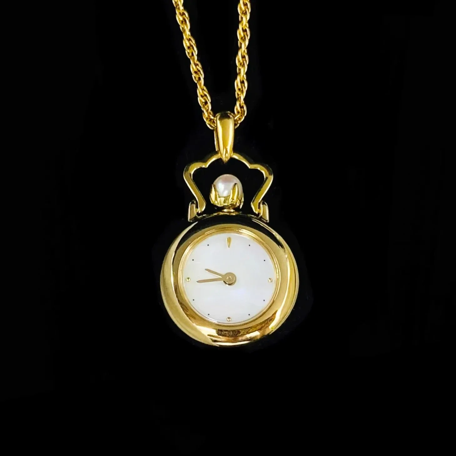 Mother of Pearl Clock Sweater Necklace Fashion Versatile