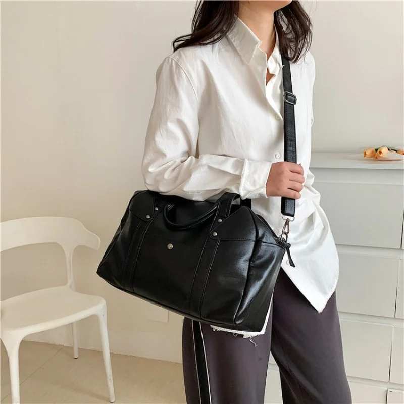 

Fashionable Simple Solid Color Clutch Bag For Women Casual Leisure Business Stylish Minimalist Unique