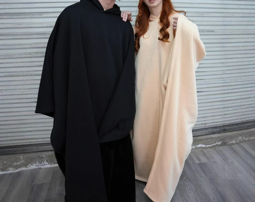 

New Autumn and Winter Loose Hooded Button Down Woolen Loose Cape Top for Both Men and Women