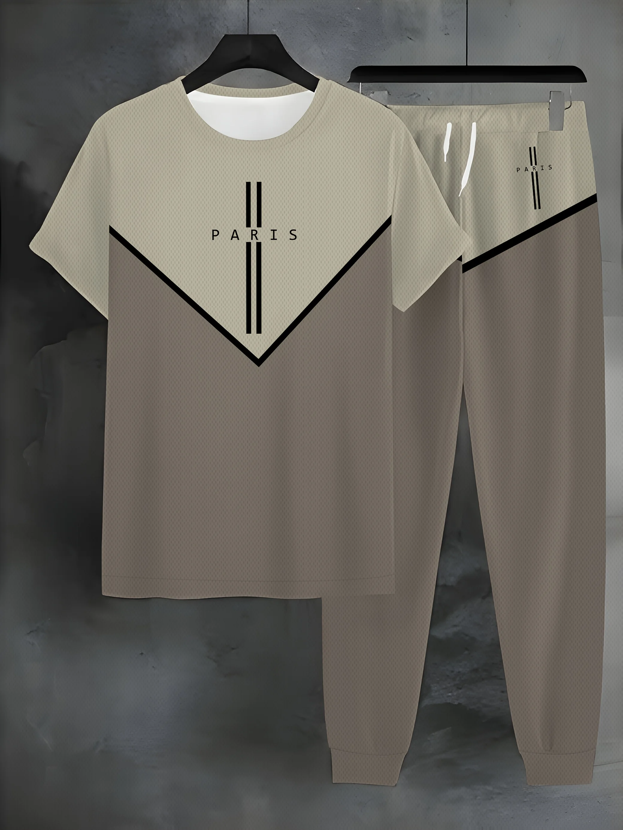 The New Men's Suit for the Summer of 2025 Featuring 3D Geometric Prints Is a Casual and Fashionable Sportswear