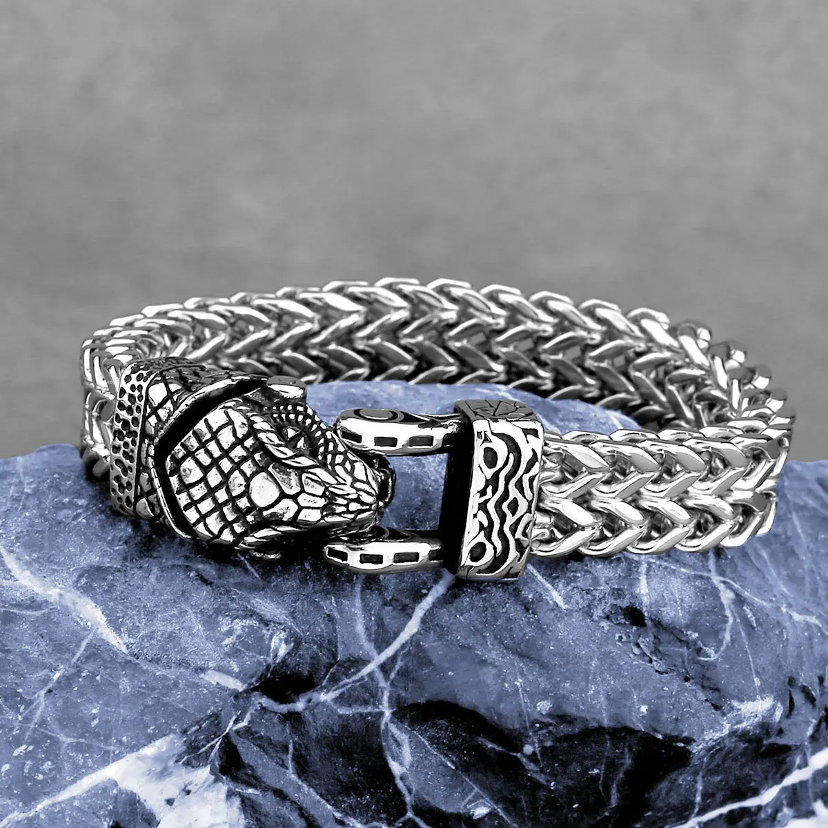 New Design Viking Snake Head Men\'s Bracelet Overbearing Street Culture Accessories Punk Stainless Steel Jewelry Gifts Wholesale