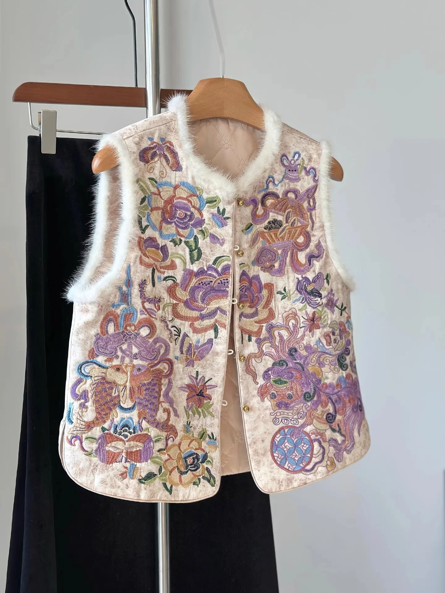 

Purple Heavy Embroidery Cotton Blend Thiened Mink Vest Button Frontal Turn-down Collar Tang Suit New Chinese Sle Women's ...