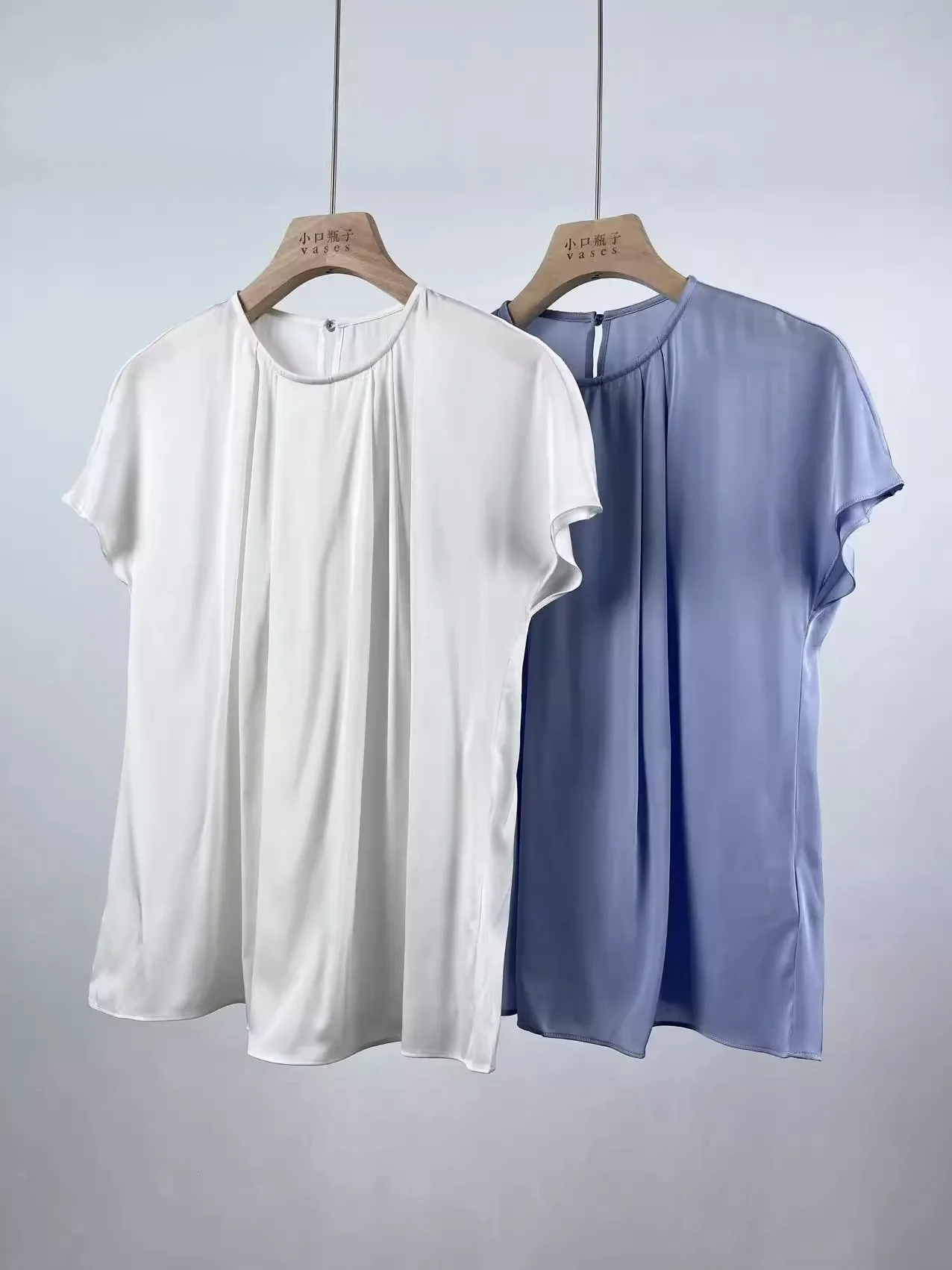 

Summer 2025 Round collar Bat sleeve Ultra-thin Mulberry silk Coat female Loose and skin-friendly