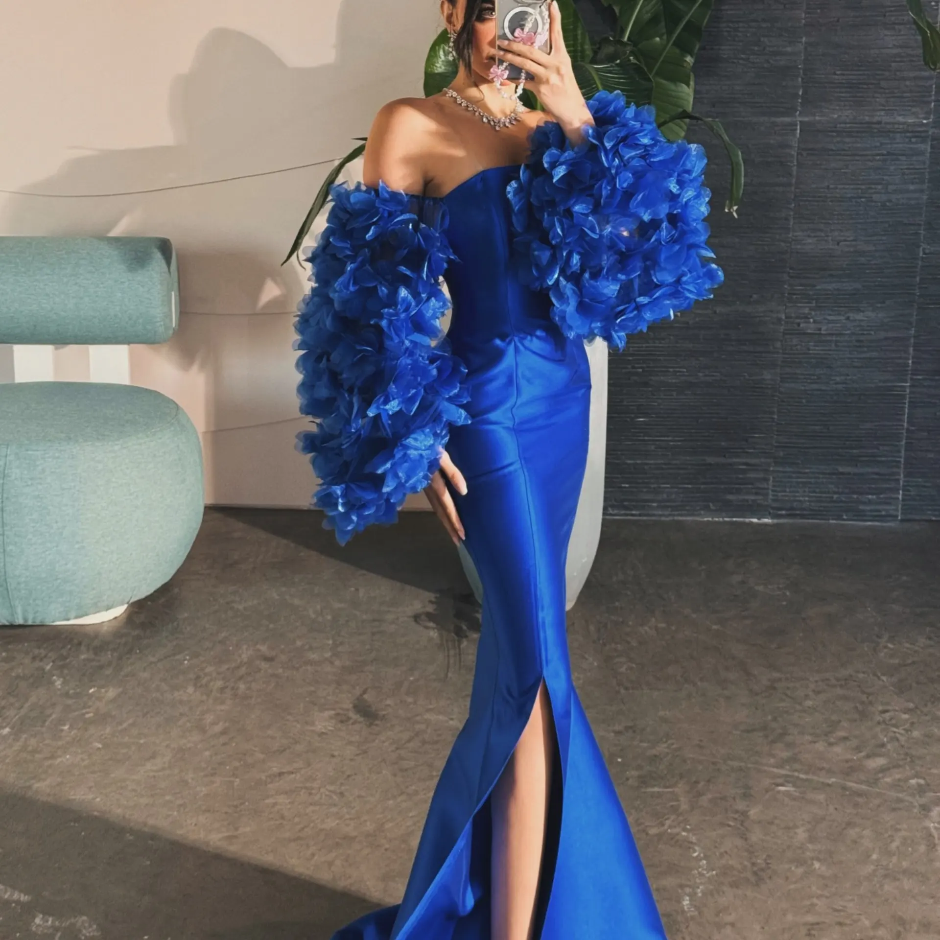 แขนเสื้อทรงบอลลูนสีน้ำเงินรอยัลสำหรับชุดราตรี โดดเด่น ทันสมัยสไตล์ Y2K เหมาะสำหรับงานเทศกาล ชุดเดรสโอเวอร์เลย์แขนเสื้อหรูหราสำหรับงานปาร์ตี้สุดหรู ปี 2026