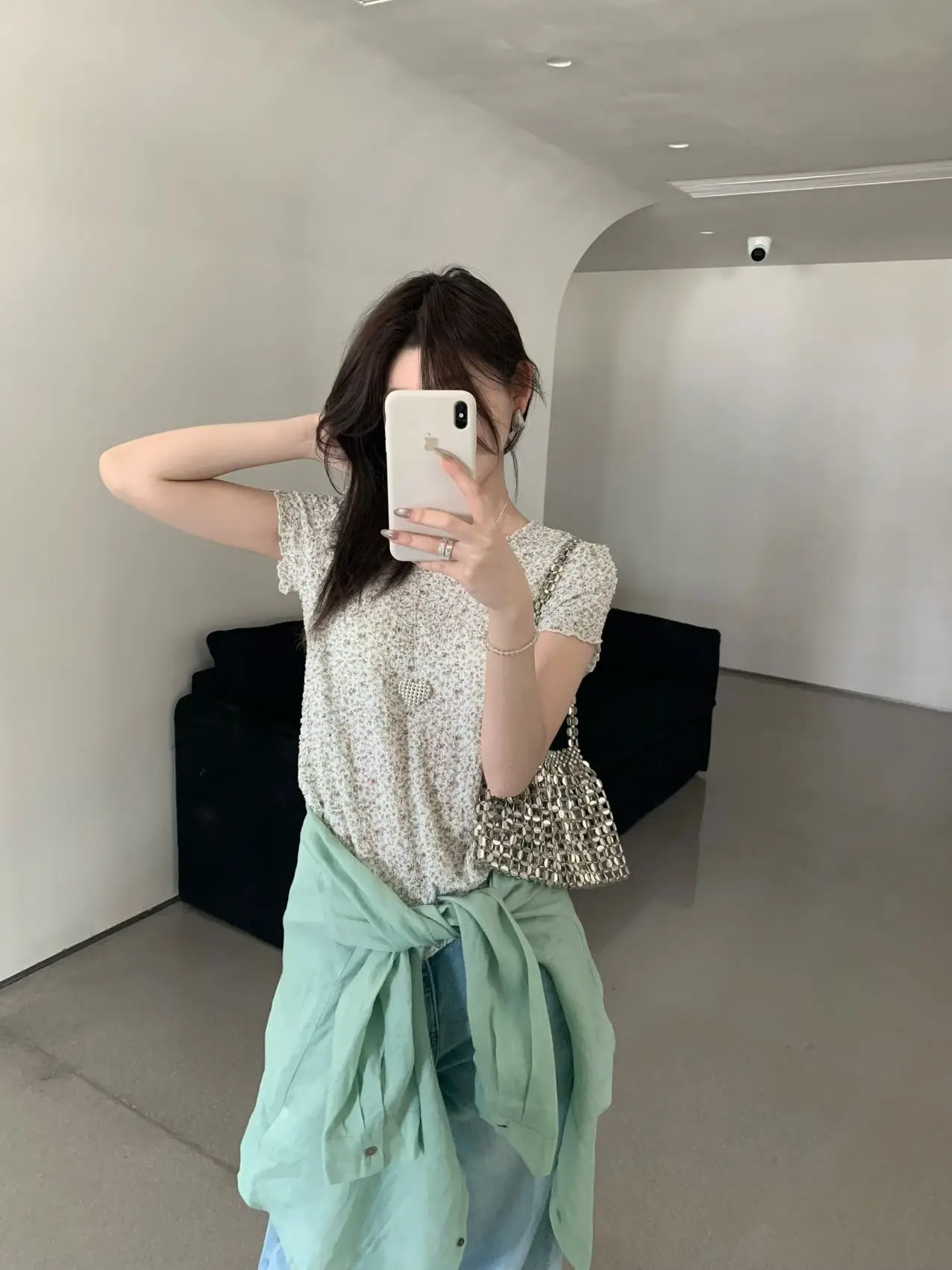 

Футболка Romantic Wave с атмосферным дизайном Lilian Spring Style, круглый вырез, короткий рукав, свободный крой, корейская повседневная мода