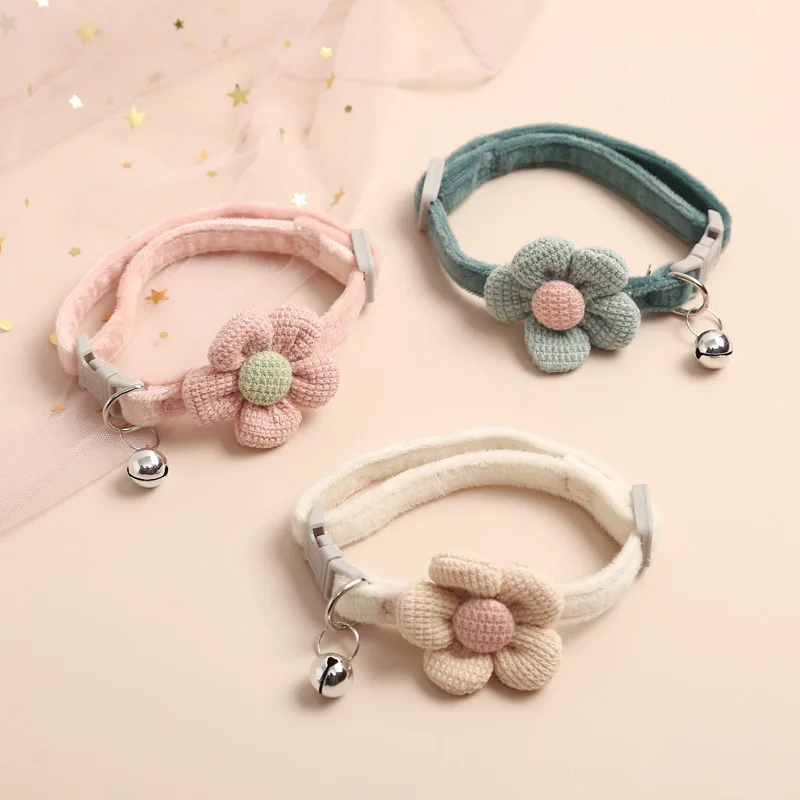 Lovely Cat Collar Adjustable Cartoon Style Soft Plush Flower Collar with Bell Kitten Necklace Small Dog Pet Supplies