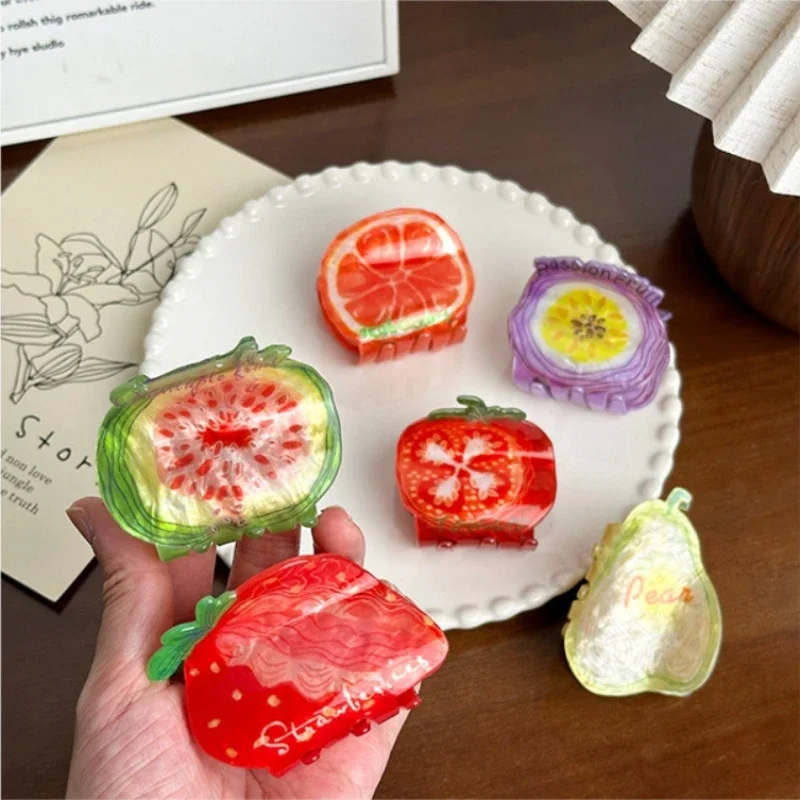 

DuoShang New Funny Fruit Series Hair Claw Acrylic Claw Clips Fruit Strawberry Orange Crab Hair Clips for Women Hair Accessories