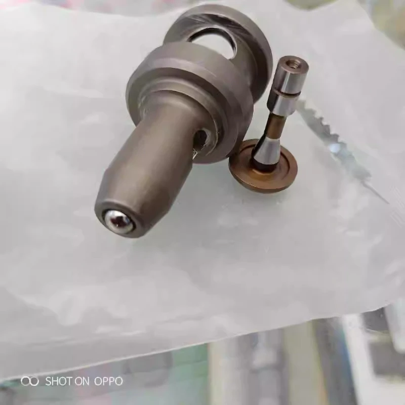 

EX200-5ZAX200/330/450/670/870 пилотный фильтр, переливный клапан, оригинальные аксессуары для экскаваторов