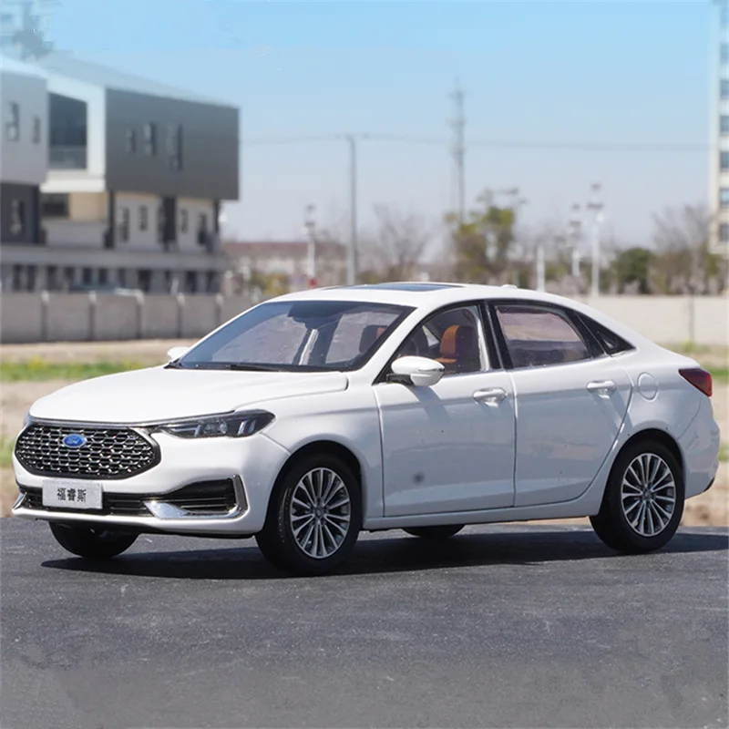 

1:18 Ford ESCORT 2022 SUV Alloy Car Model Diecast Metal Off-road Vehicles Car Model High Simulation Collection Children Toy Gift