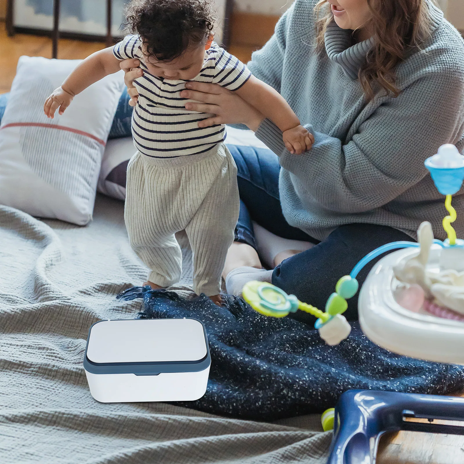 

Wet Wipes Dispenser Reusable Wipe Container Minimalist Design Stroller Drawer Dining Table Use Wipe Container Dispenser