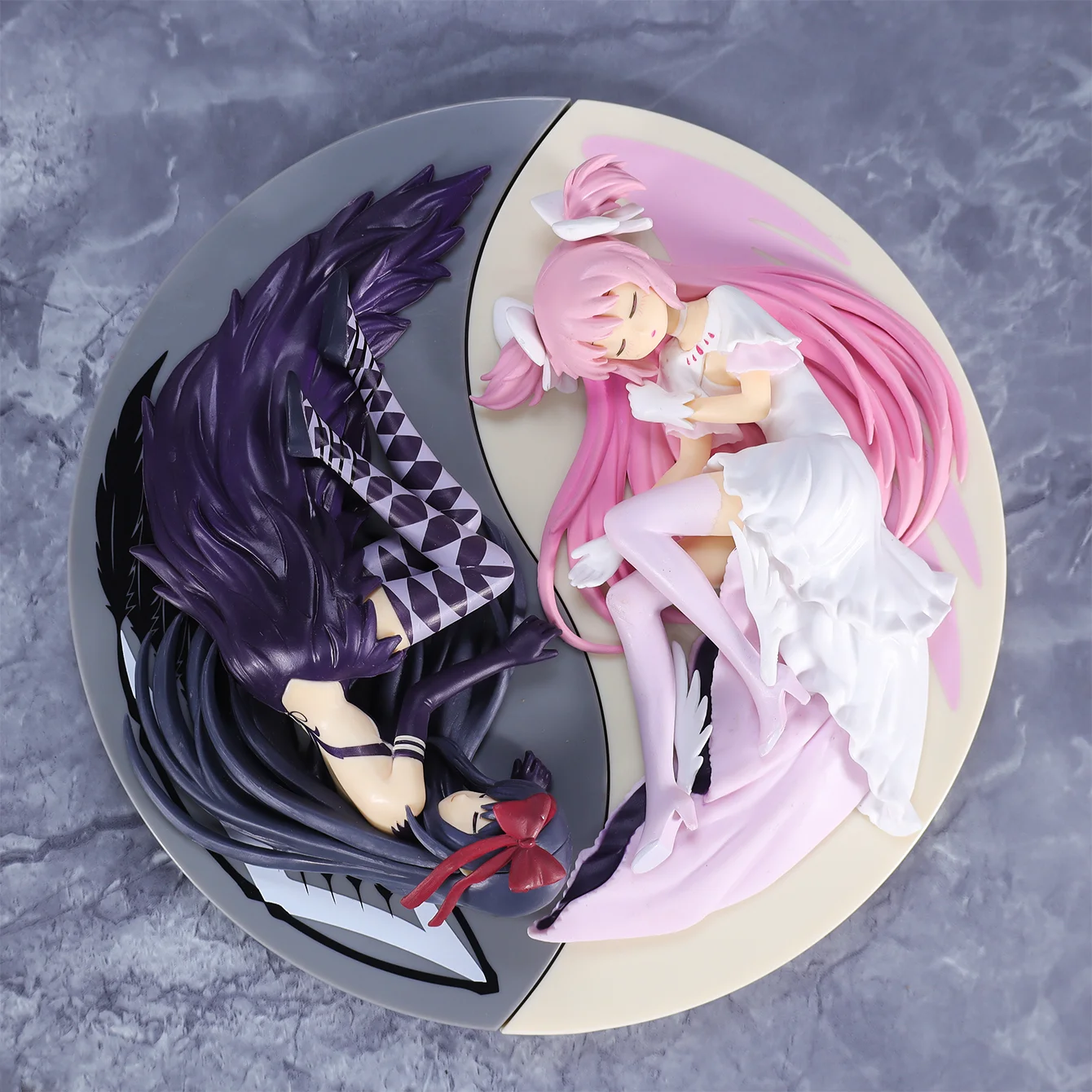 

Madoka, Homura Akemi, Madoka Magica, Anime Figure, Anime Merchandise, Anime Merch Gift for Friends Birthday, Anime Character Figurine, Desktop Decoration, Collectible Figurine, Holiday Gift