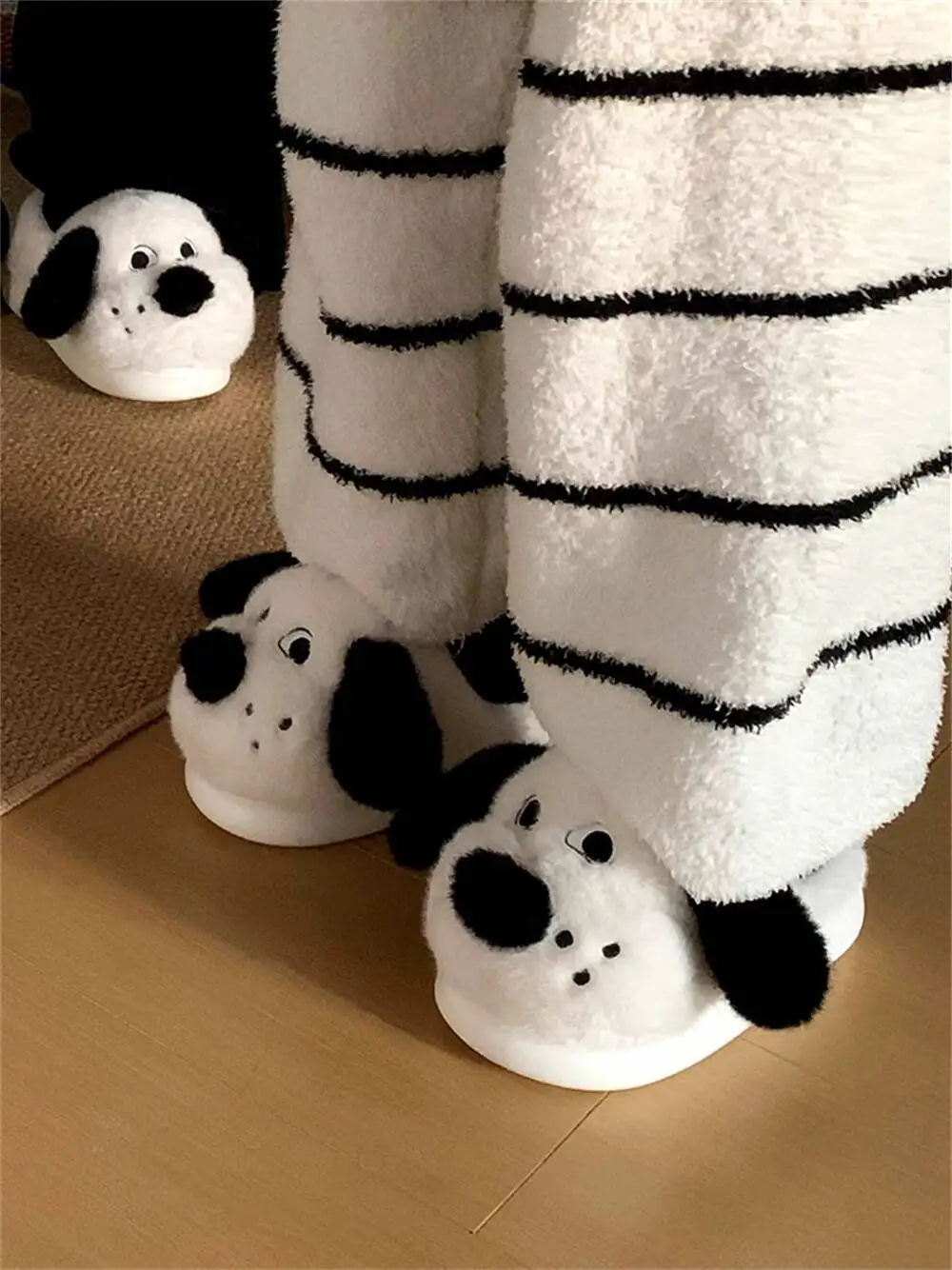 

Unisex Dog Slippers 2025 Winter Warm Ins Fun Puppy Plush Slippers Man Women Non Slip Comfy Cute Couple Indoor Household Slippers