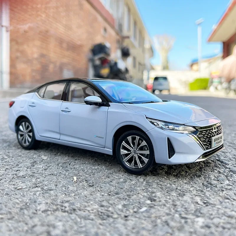 

1:18 Scale Diecast Nissan Sylphy E-POWER Sedan Alloy Car Model Decoration Ornaments Souvenir Original Box