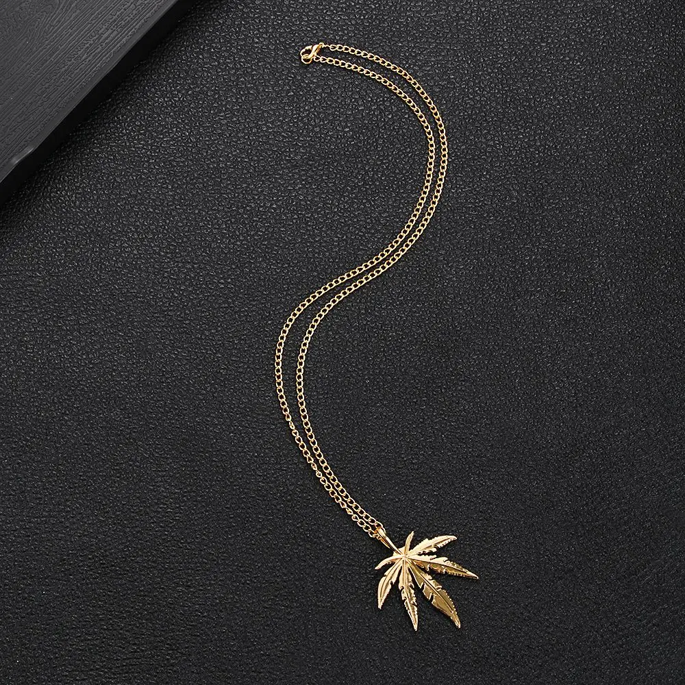 1PC Fashion Maple Leaf Necklace Titanium Steel Leaf Pendant Vintage Glittery Charm Chain Gift Jewelry Hip Hop Jewelry Accessorie