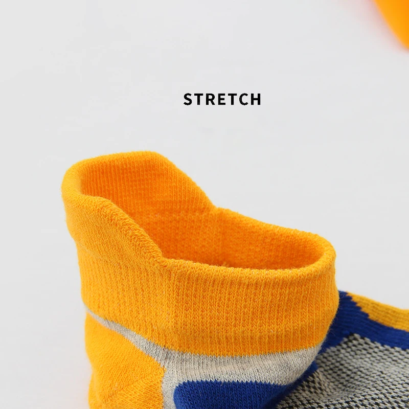 1/5 Pairs  Men’s Five-Toe Athletic Ankle Socks Breathable Mesh Sweat-Wicking Colour-Blocked Low-Cut Short Socks for Running view 3