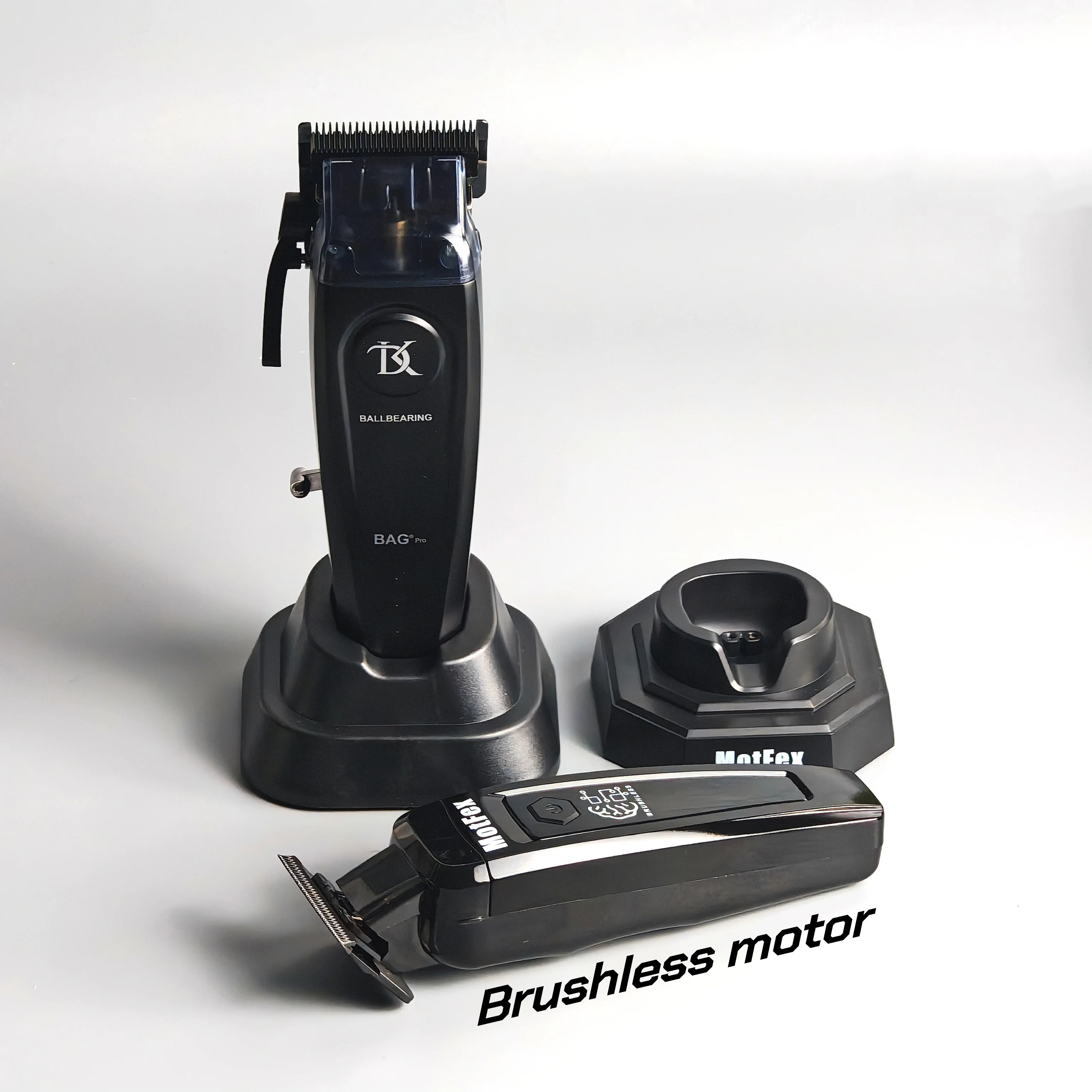 

BRDCLIP DK-079 BRD-116 Профессиональный бесщеточный двигатель, 7400 об/мин, цельнометаллическая электрическая машинка для стрижки, 7500 об/мин, лезвие DLC FADE с зарядной базой