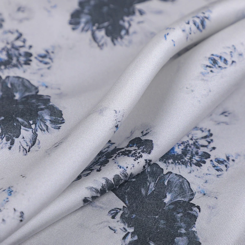 Blue Black Floral on White Silk Fabric-140CM Wide 19MM Summer Soft Comfortable Jacket Dress Pants Silk Twill Fabric R180