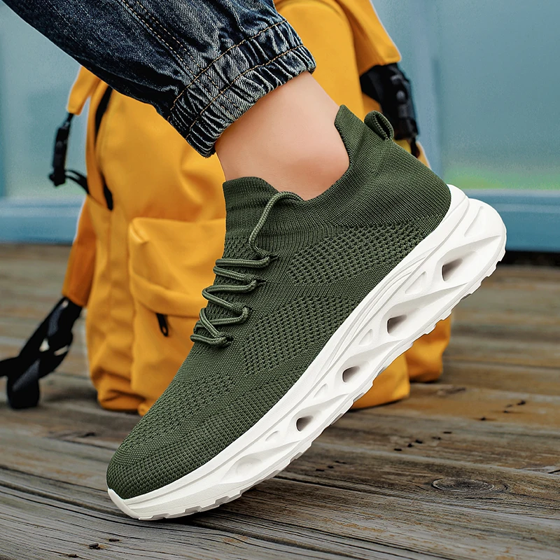 Autumn Men Fashionable Walking Shoes with Thick and Low Rebound Sports Running Designer Walking Shoes 2025 Trendy Men Flat Shoes