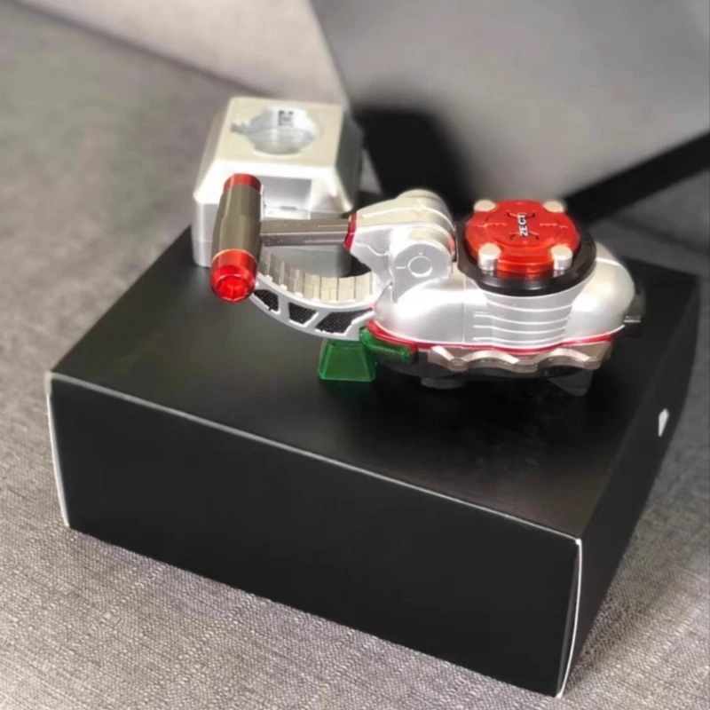 ホット仮面ライダーカブトスタイル変身プロップハイパーカブトゼクターベルトセットサウンドライト付きバンダイ日本子供のおもちゃではありません