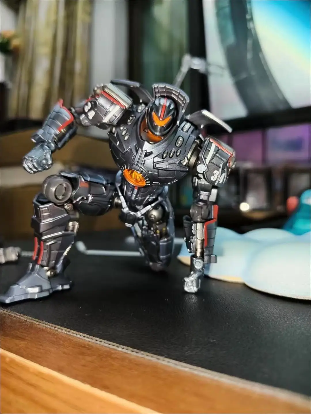 

В наличии: Новые фигурки Empire Sky Studio Pacific Rim Gipsy Danger и Crimson Typhoon, 5 дюймов (13 см), для сборки и отдыха