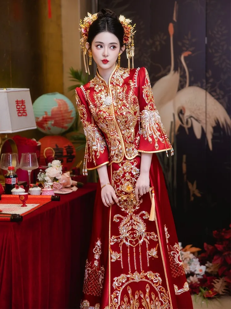 

New large-sized Chinese-style wedding dress toasting and