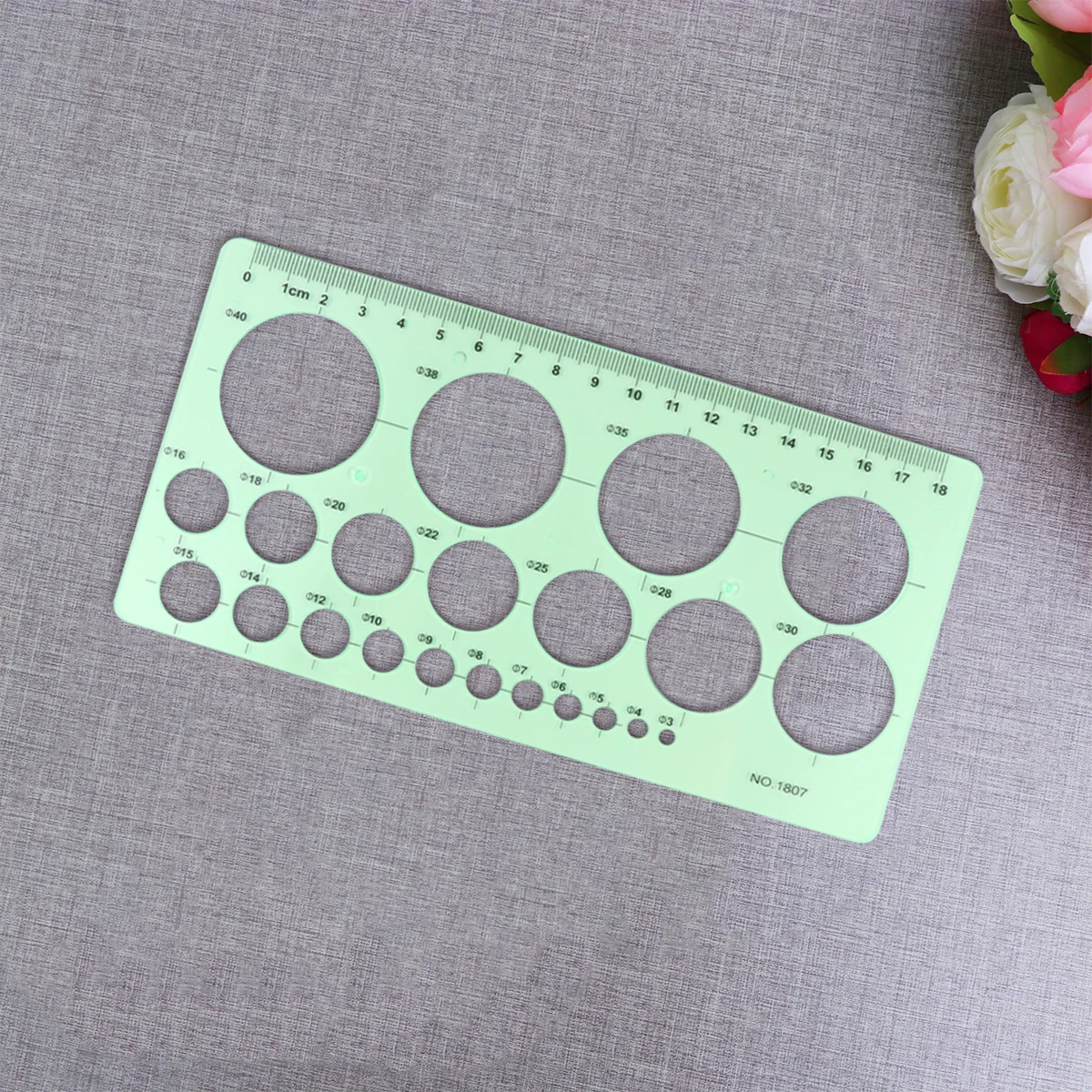 

3 Pcs MultiFunctional Drawing Templates Set Geometric Rulers Durable Abs Material For Architecture Network Technique Light Green