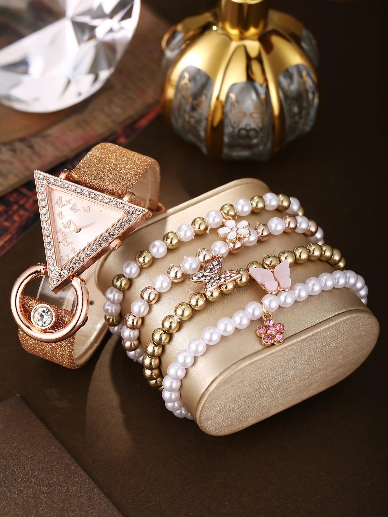 

5 шт. взрывные креативные треугольные стразы инкрустированные женские часы с матовым ремешком модные кварцевые часы женские хип-хоп бабочка