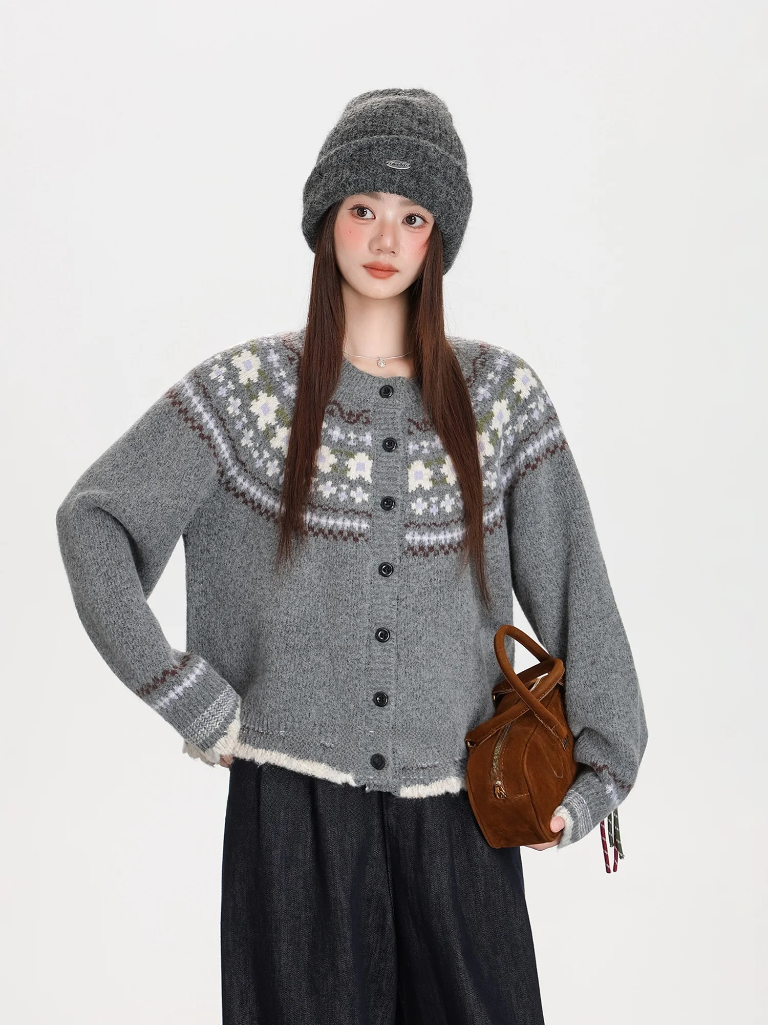 

Женский вязаный кардиган Fair Isle с круглым вырезом, весна 2026, свободный крой, мягкий, уютный, с цветочной вышивкой