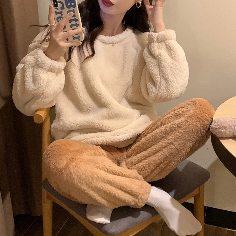 Winter thickened plush coral velvet pajamas women plus velvet simple round neck loose large size pullover home service suit