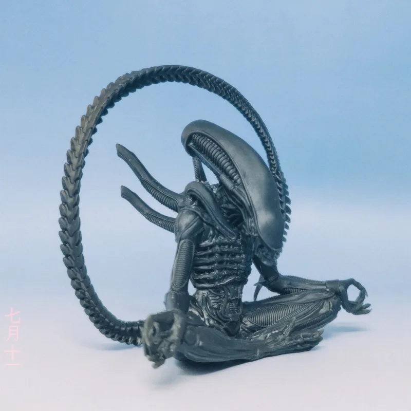 Aliens Romulus 2024 Yoga Style Toy Thriller Movie Aliens Romulus Meditate Alien Action Figure Desk Decor Toys For Fans Gifts