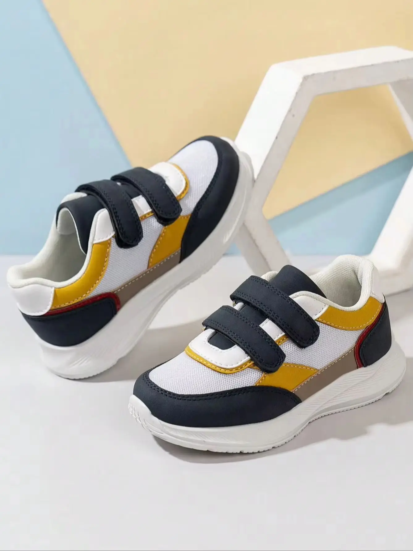 New Unisex Casual Sneakers with Multi-Color Splicing Design. Soft, lightweight Soles for Toddlers, Breathable Mesh for Quick Dry