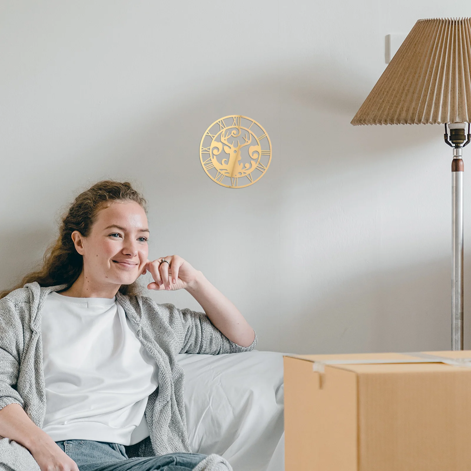

Silent Acrylic Mirror Wall Clock Desktop Sticker Deer Round Roman Numerals Decorative Living Room Bedroom Wall Stickers Clock