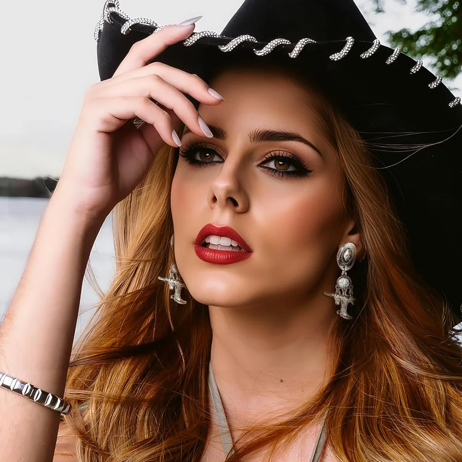 Cowgirl Rodeo Boots Dangle Earrings Western Cowboy Hats Green Stone Earrings for Women Texas Cow Head Star Ear Jewelry Gift