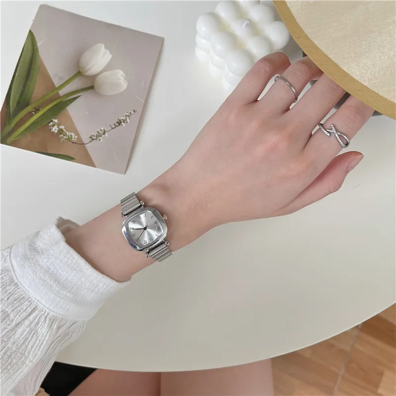 Simple Casual Lady Watches Fashion Alloy Steel Elegant Square Watches for Women Roman Numerals Dress Watches Gift Clock