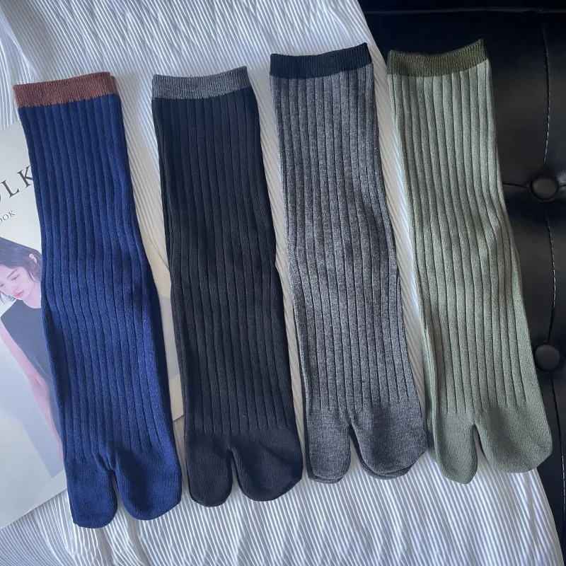 High Quality Spring Autumn Winter Color Split Toe Woman Cotton Socks Solid Color Stripes Comfortable Two-Toed Women's Tabi Sox