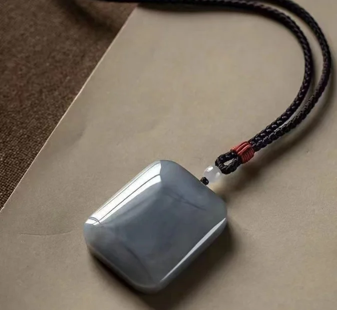 

New jade pendant necklace for both men and women
