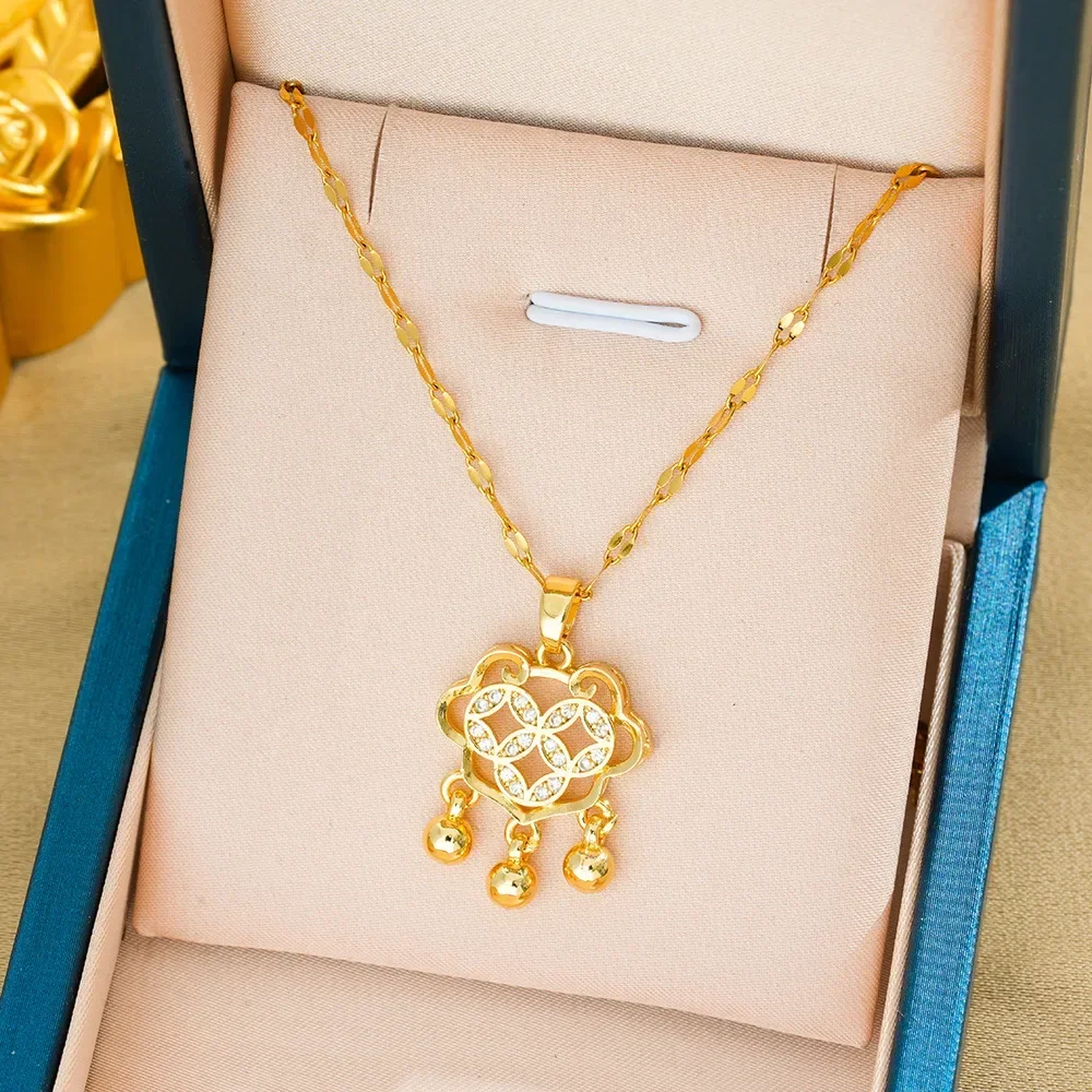 

Fashionable, simple and niche design, high-end collarbone chain titanium steel women's necklace