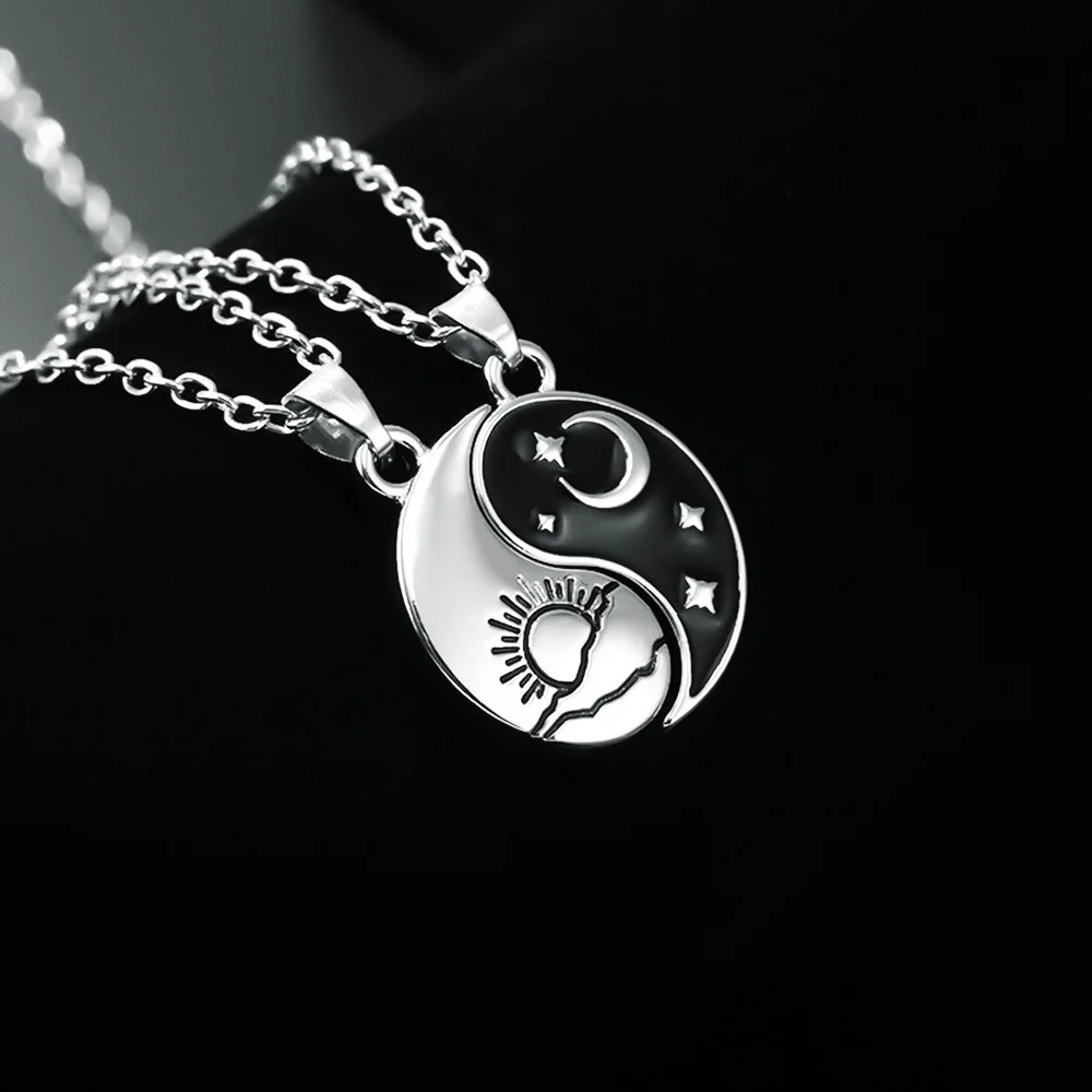 Vintage Sun Moon Tai Chi Necklace for Couple Chinese Style Yin Yang Dragon Pendant Clavicle Chain Best Friends Gift Jewelry 2024