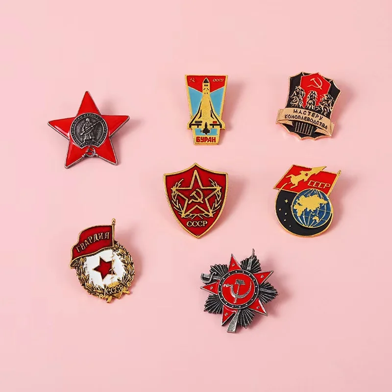 Pin Club | Red Star Flag Brooches Cold War Custom Metal Lapel Badges Historical Memory Soviet Union Backpack Accessories Gifts