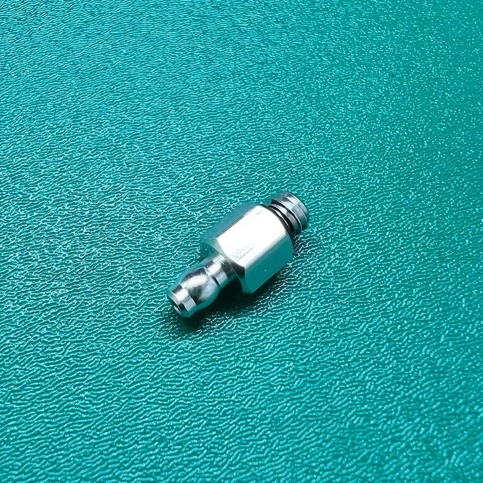 M7 Rutschfester D2 O-Ring Schlauchanschluss 0,5 Gewindesteigung 4mm ID 4mm OD Öl-Bremsenentlüftungsadapter Schraube M6 ID Automobil-Verbinder