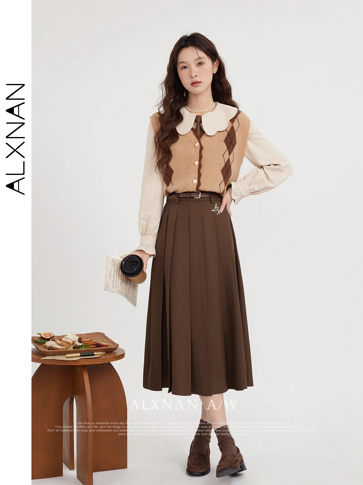 ALXNAN Argyle V-neck Knitted Sweater Vest for Women 2024 Fall Fashion Elegant Lady Sleeveless Waistcoat Sold Separately LXN31703