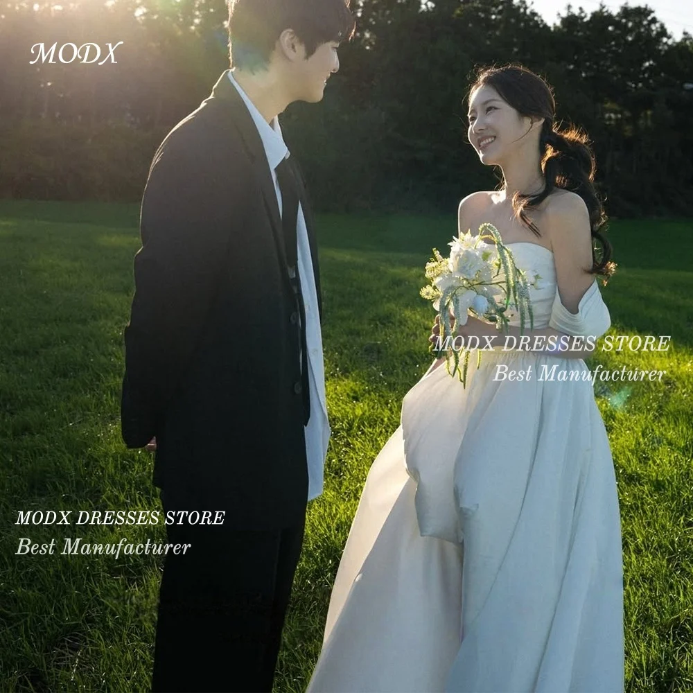 MODX Strapless Ivory Wedding Dress
