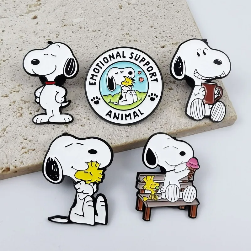 

Snoopy Charlie Brown Metal Brooch Anime Figure Cute Cartoon Broochs Toy Anime Merchandise Clothing Bag Decoration Children Gifts