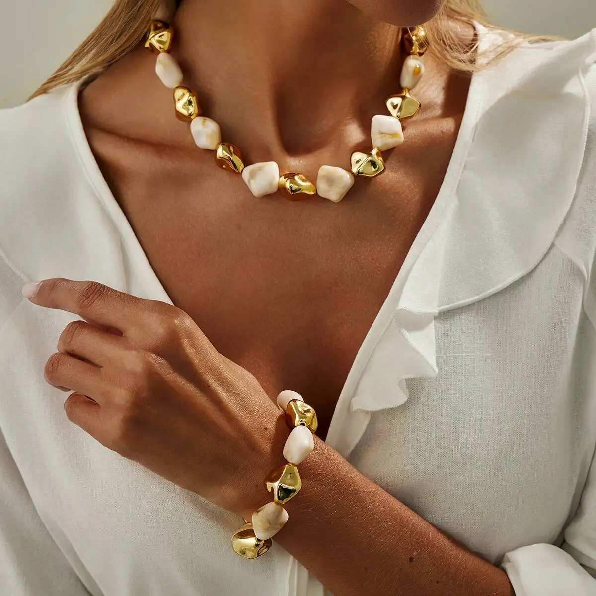 Salircon Boho Hars Acryl Metaal Kralen Kettingen Armbanden Set voor Vrouwen Vintage Elegante Sleutelbeen Choker Party Sieraden Geschenken
